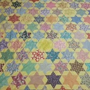 VINTAGE YELLOW STAR PATCHWORK QUILT HANDCRAFTED